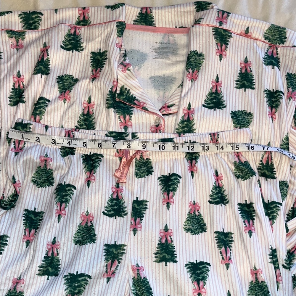 Women’s pink bow Christmas tree pajamas - Picture 10 of 12